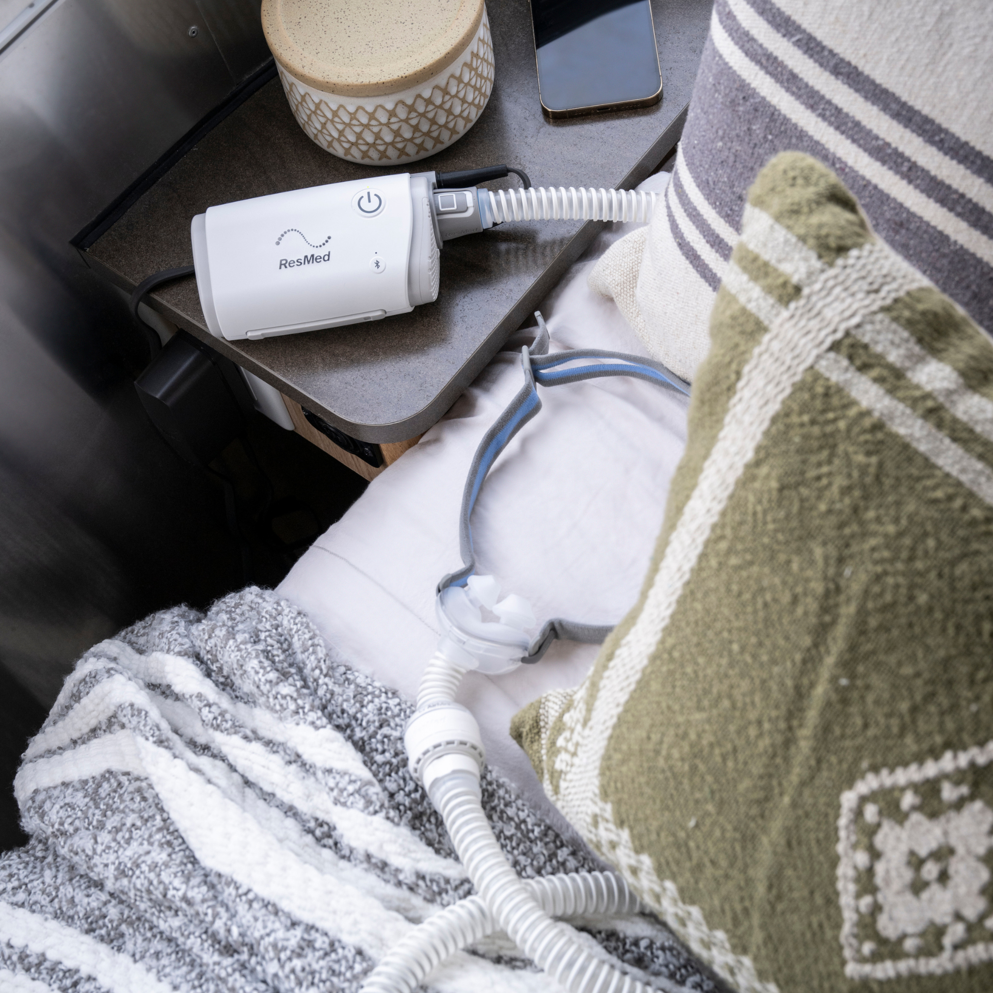 AirMini with AirFit P10 Nasal Pillow Mask Bundle